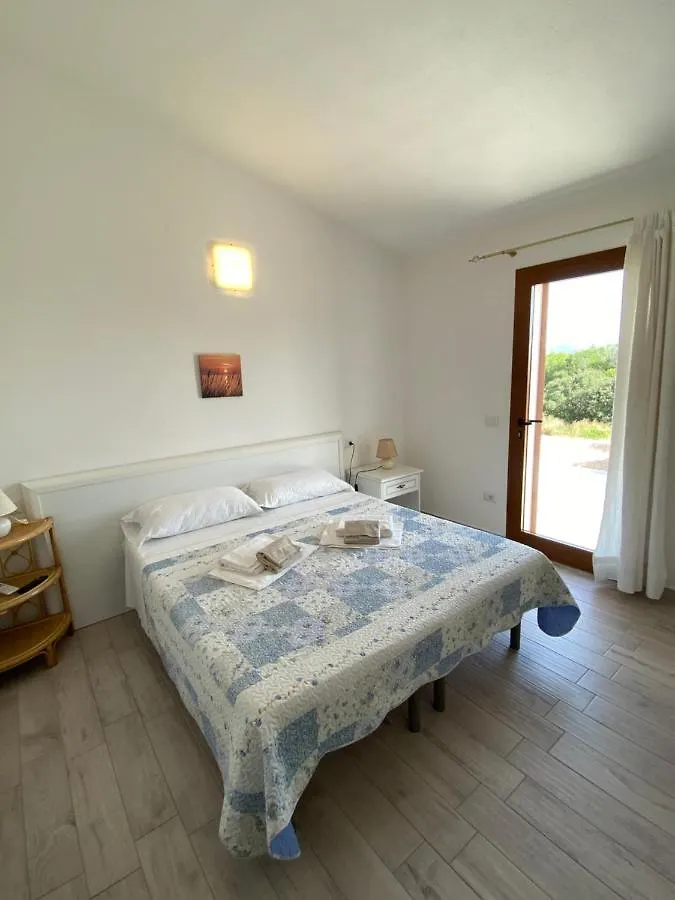 ** Bed and Breakfast Molti Mari B&B Resort Όλμπια Ιταλία