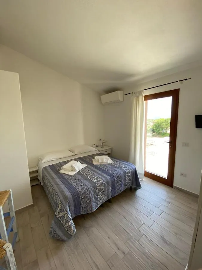 ** Bed and Breakfast Molti Mari B&B Resort Όλμπια Ιταλία
