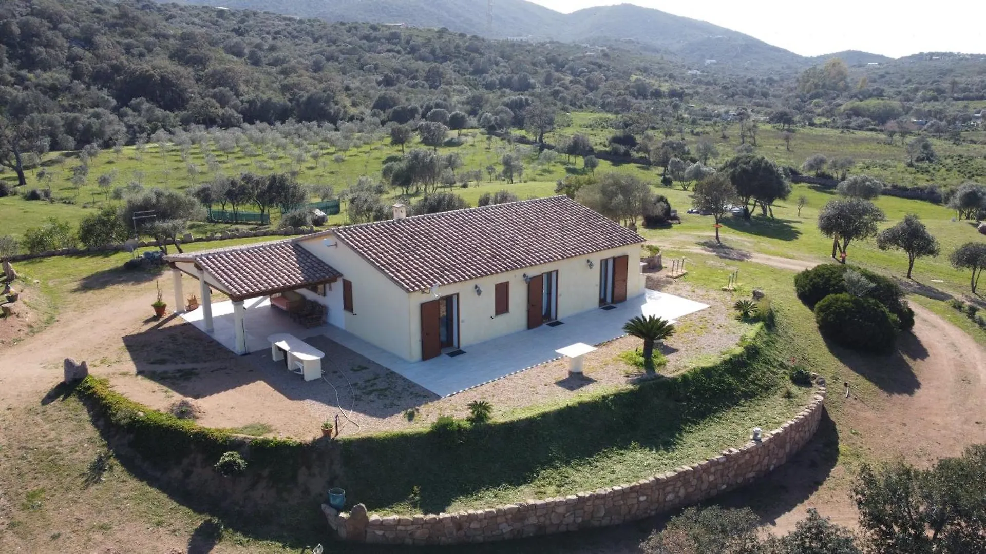 Bed and Breakfast Molti Mari B&B Resort Όλμπια