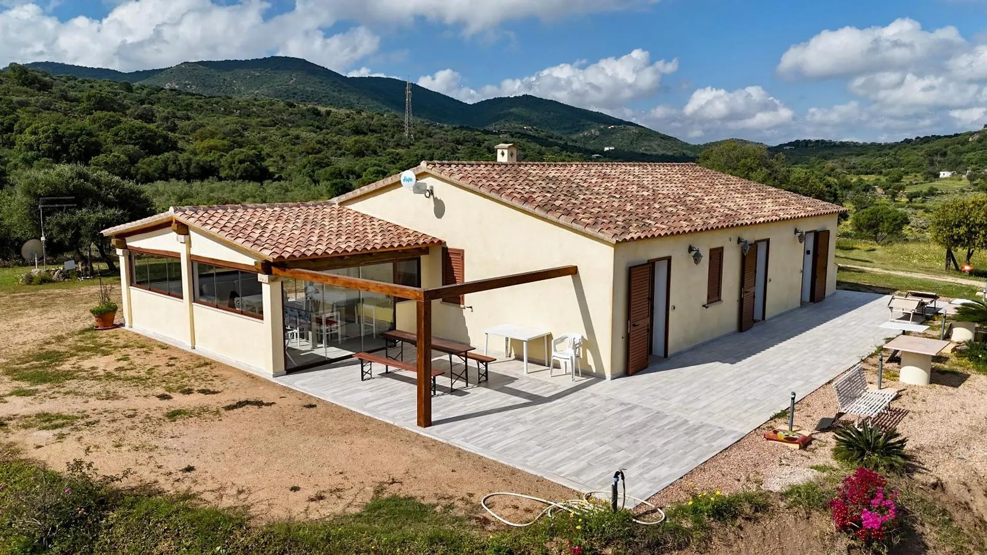 Molti Mari B&B Resort Όλμπια