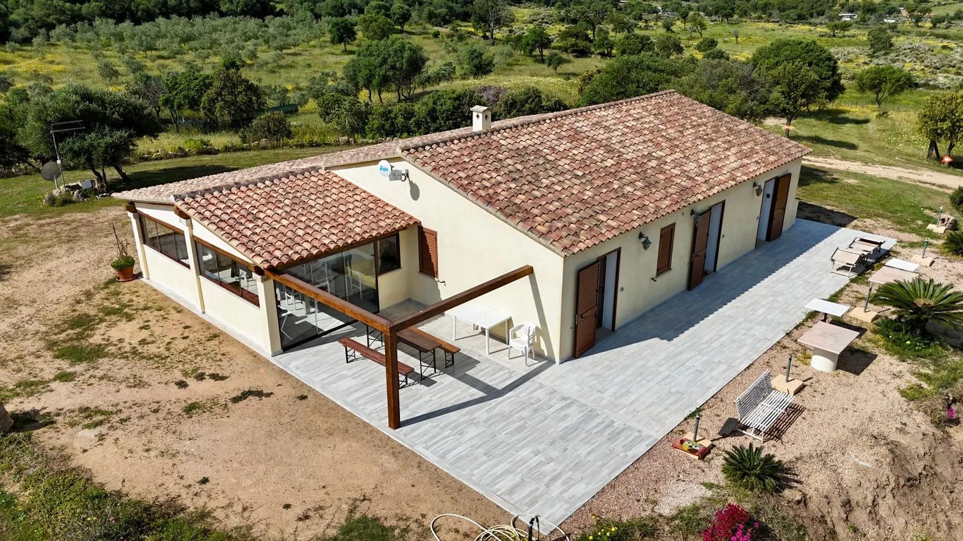 Molti Mari B&B Resort Olbia Panzió