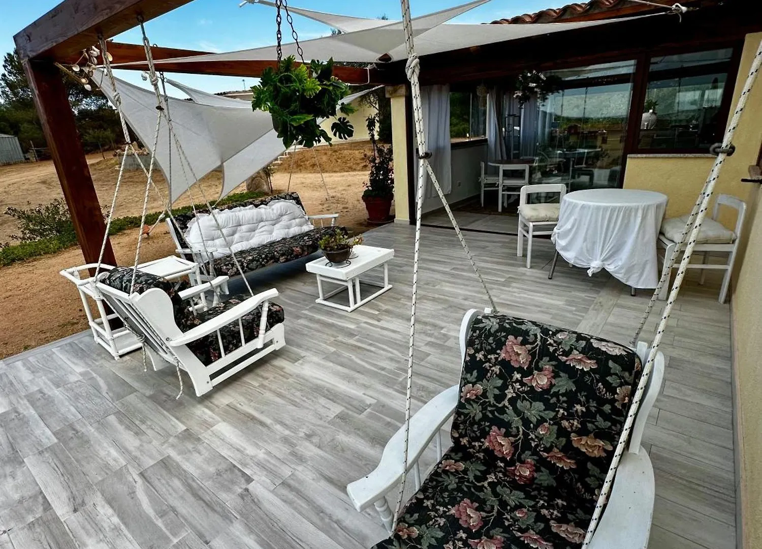 Molti Mari B&B Resort Όλμπια 2*,