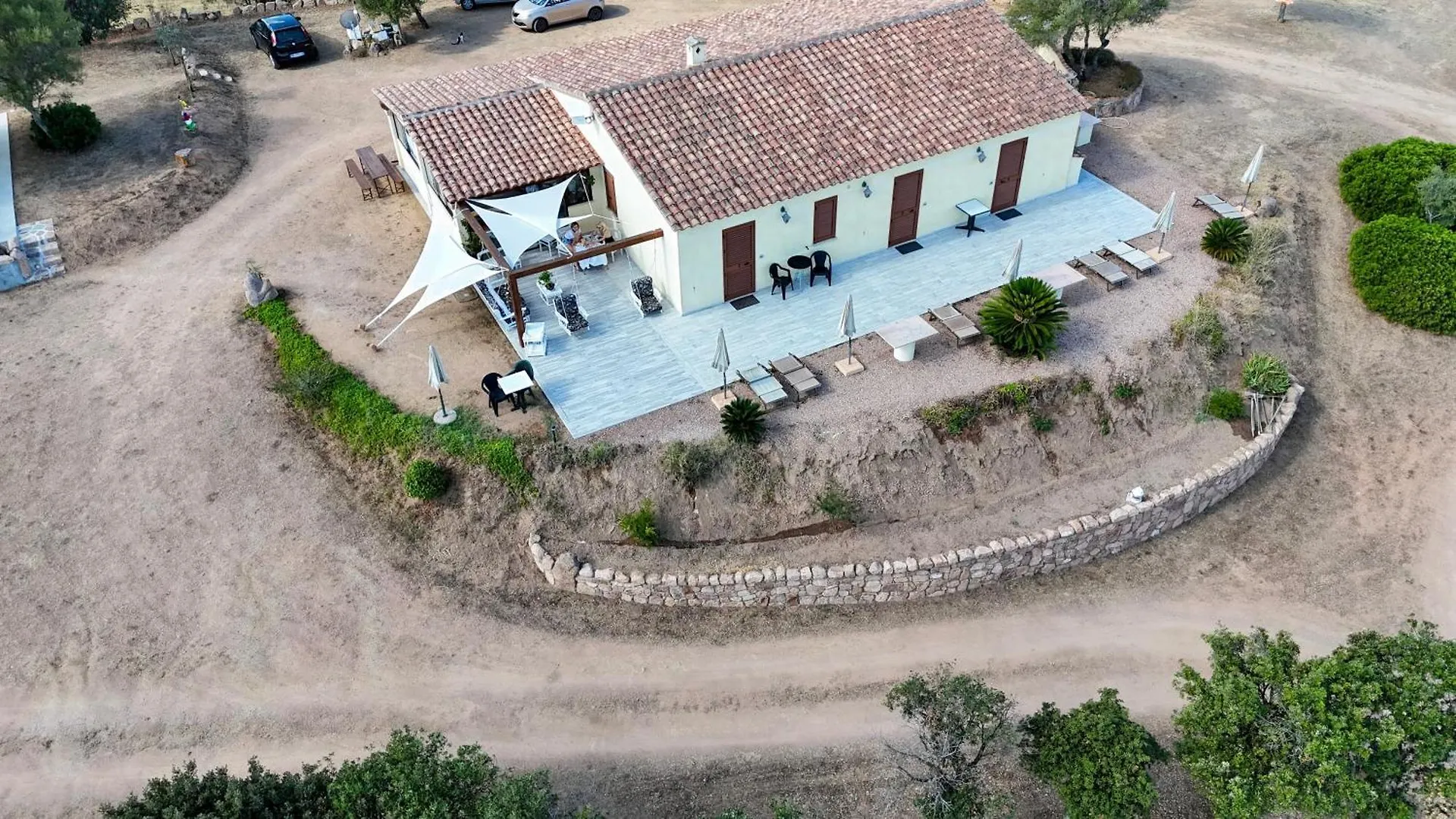 Bed and Breakfast Molti Mari B&B Resort Όλμπια
